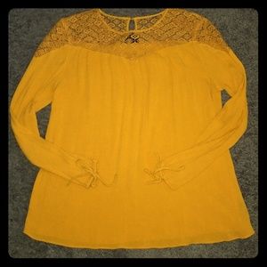 Mossimo crochet shoulder top